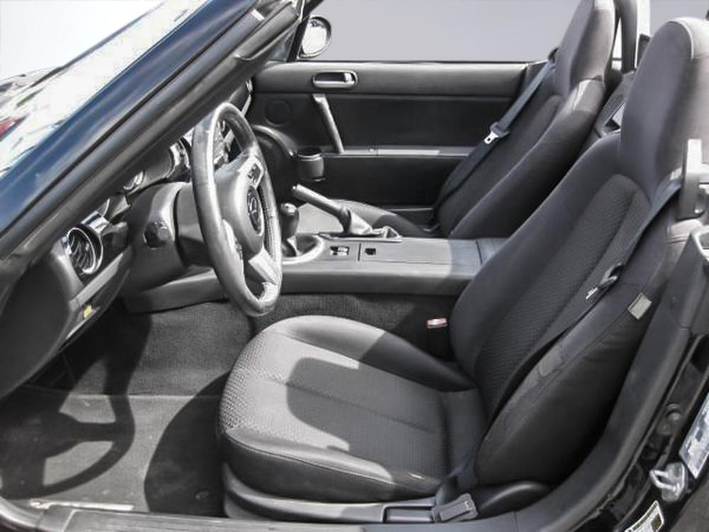 Mazda MX-5 GS 2006 d&rsquo;occasion à vendre - 18