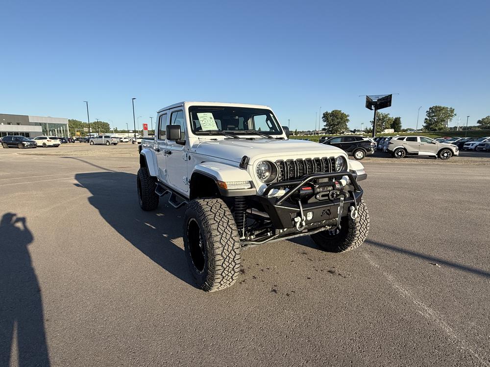 Jeep Gladiator Nighthawk 12000$ DE MODIFICATION À VENIR