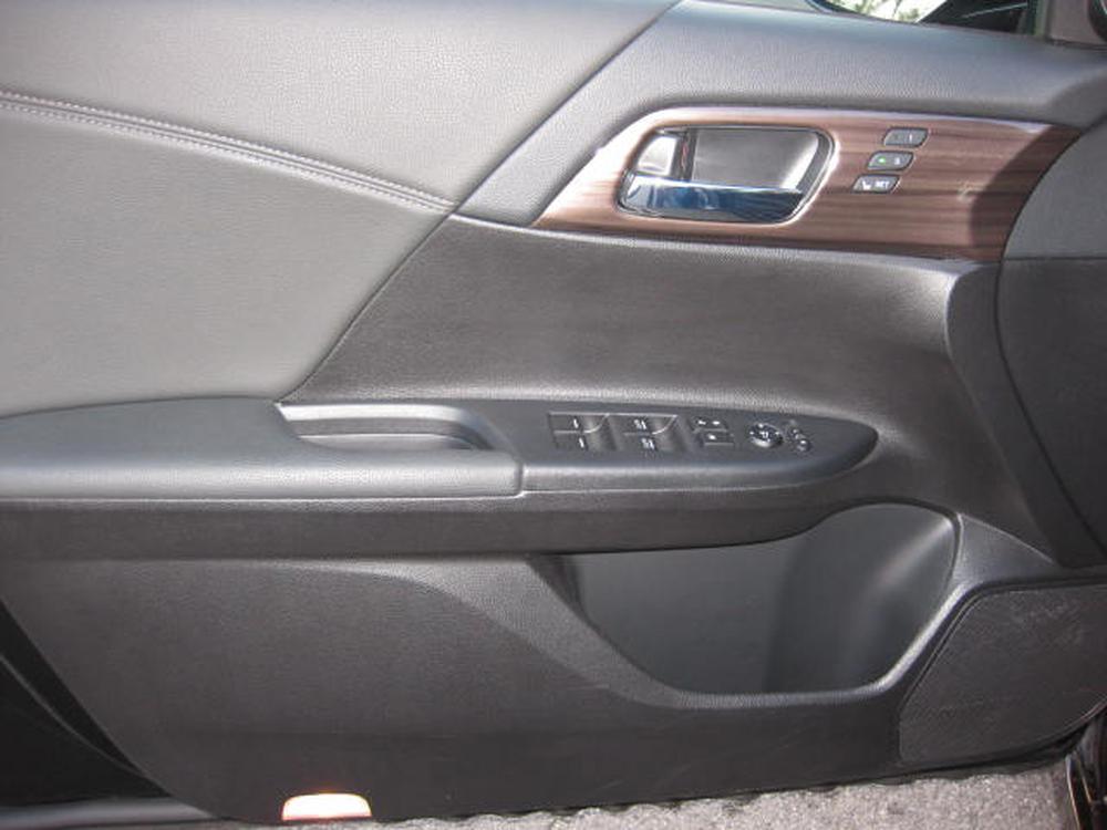 Honda Accord Sedan 2017 Noir usage à vendre Honda Accord Sedan 2017 Noir usage à vendre
