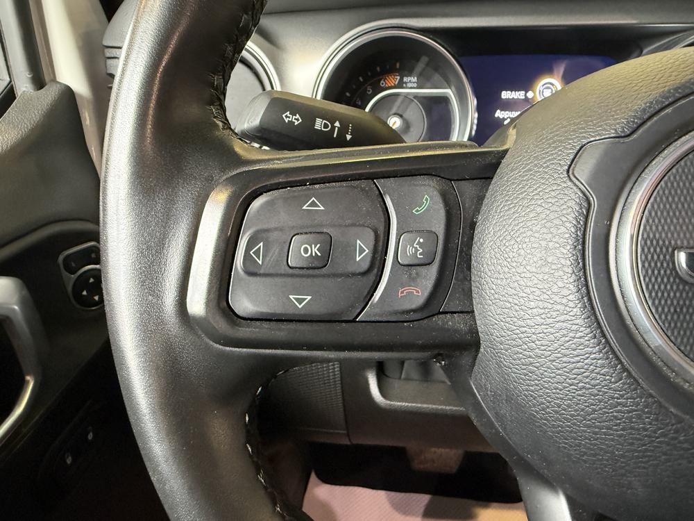 Jeep Wrangler 2023 Blanc usage à vendre Jeep Wrangler 2023 Blanc usage à vendre