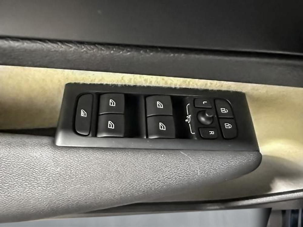 Volvo XC40 B5 PLUS DARK THEME 2026 d&rsquo;occasion à vendre - 16