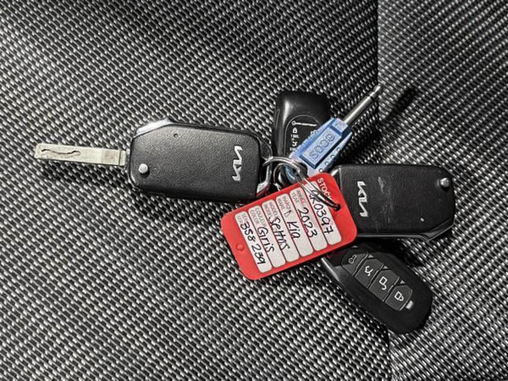 Kia Seltos LX 2023 d&rsquo;occasion à vendre - 32