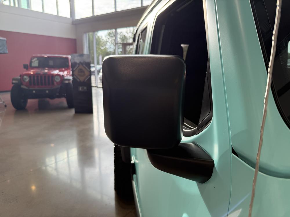 Jeep Wrangler 2023 Blanc usage à vendre Jeep Wrangler 2023 Blanc usage à vendre
