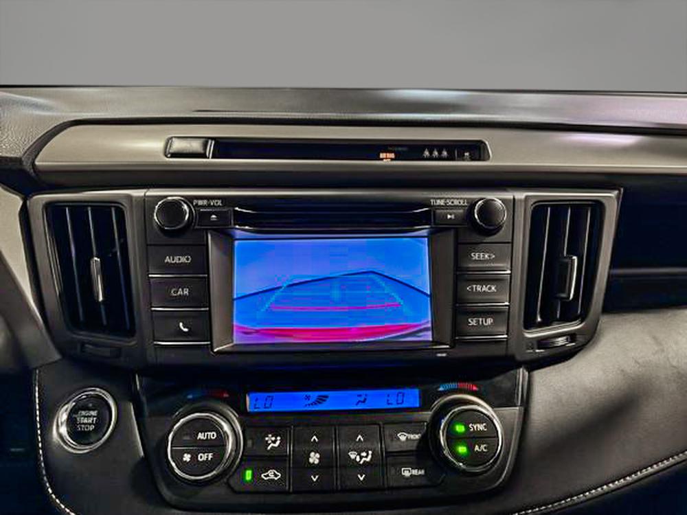 Toyota RAV4 xle 2018 d&rsquo;occasion à vendre - 28
