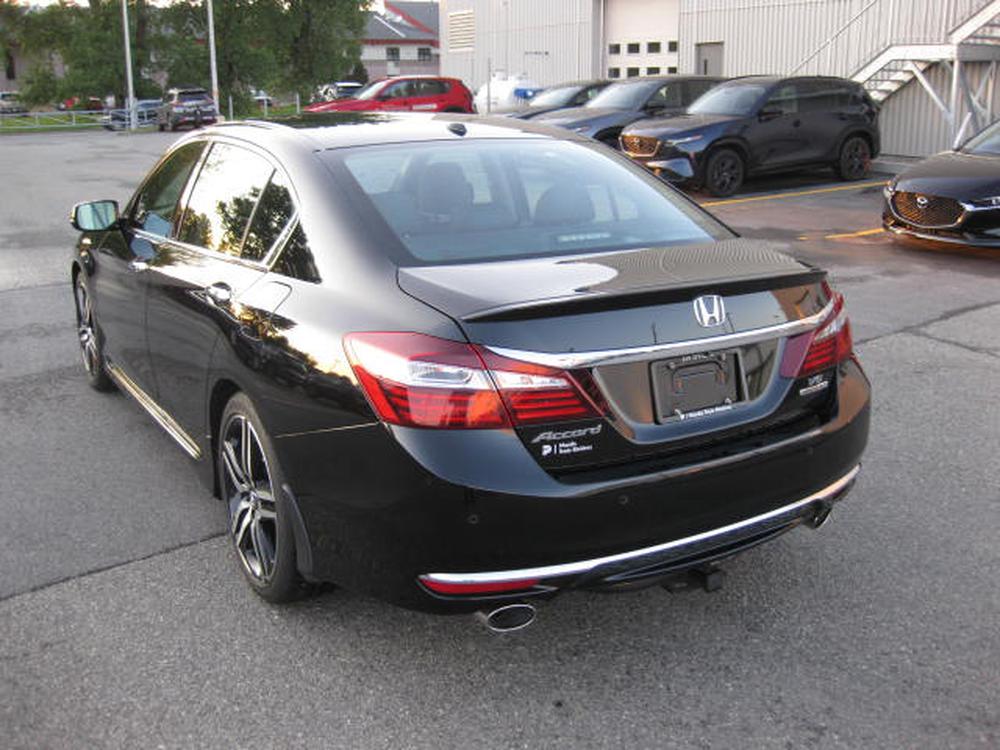 Honda Accord Sedan 2017 Noir usage à vendre Honda Accord Sedan 2017 Noir usage à vendre