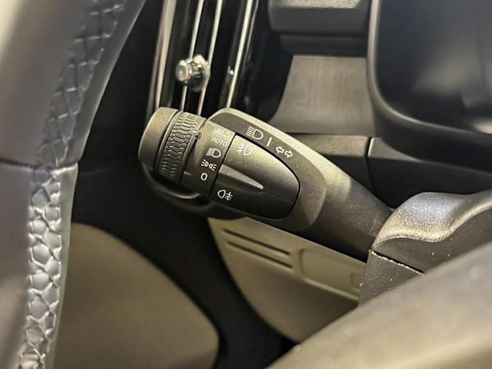 Volvo XC40 B5 PLUS DARK THEME 2026 d&rsquo;occasion à vendre - 22