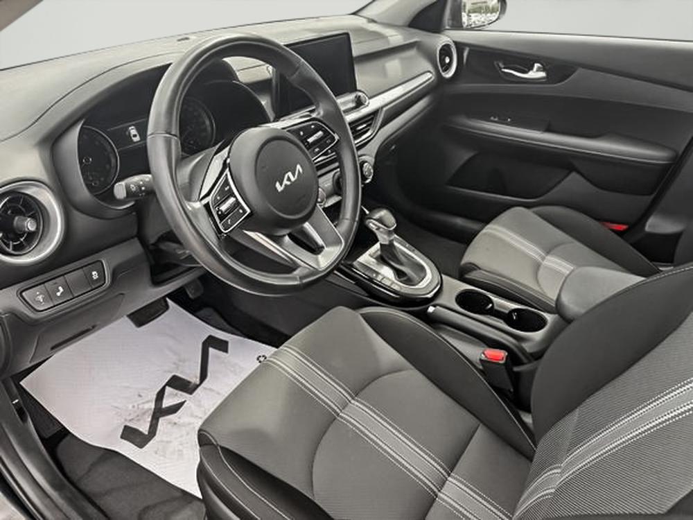 Kia Forte EX+ 2024 d&rsquo;occasion à vendre - 19