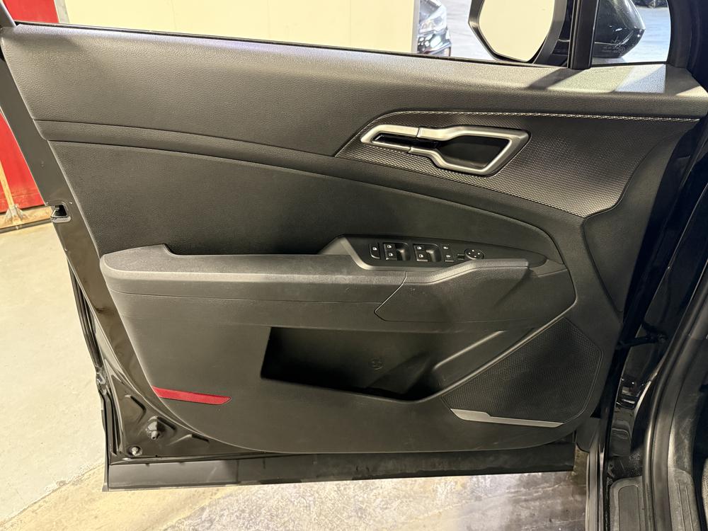 Kia Sportage LX 2023 d&rsquo;occasion à vendre - 13