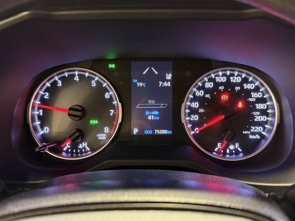 Toyota RAV4 LE 2020 d&rsquo;occasion à vendre - 23