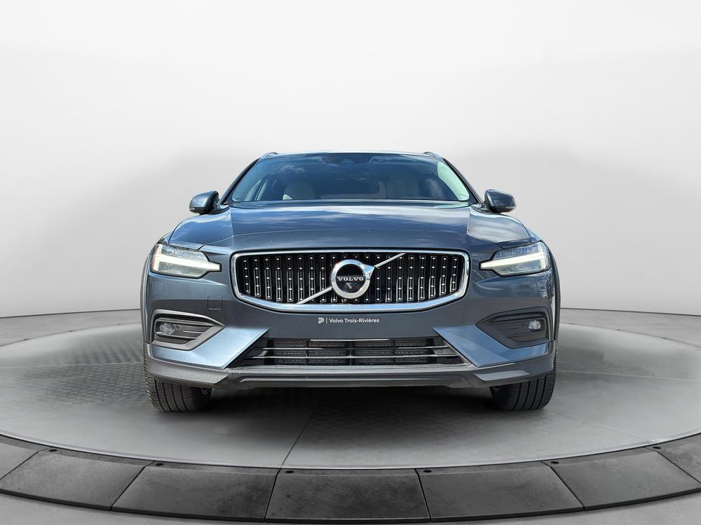 Volvo V60 Cross Country T5 PREMIER AWD // PLUS PACKAGE 2020 à vendre à Trois-Rivières - 2