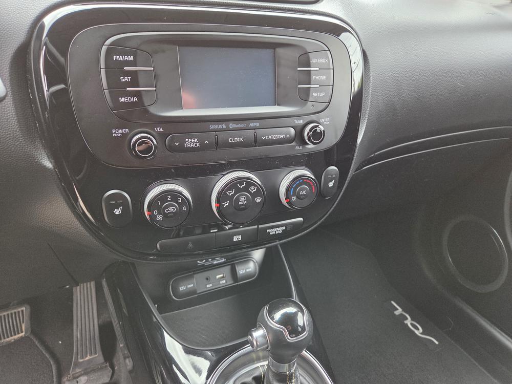 Kia Soul 2016 Blanc usage à vendre Kia Soul 2016 Blanc usage à vendre