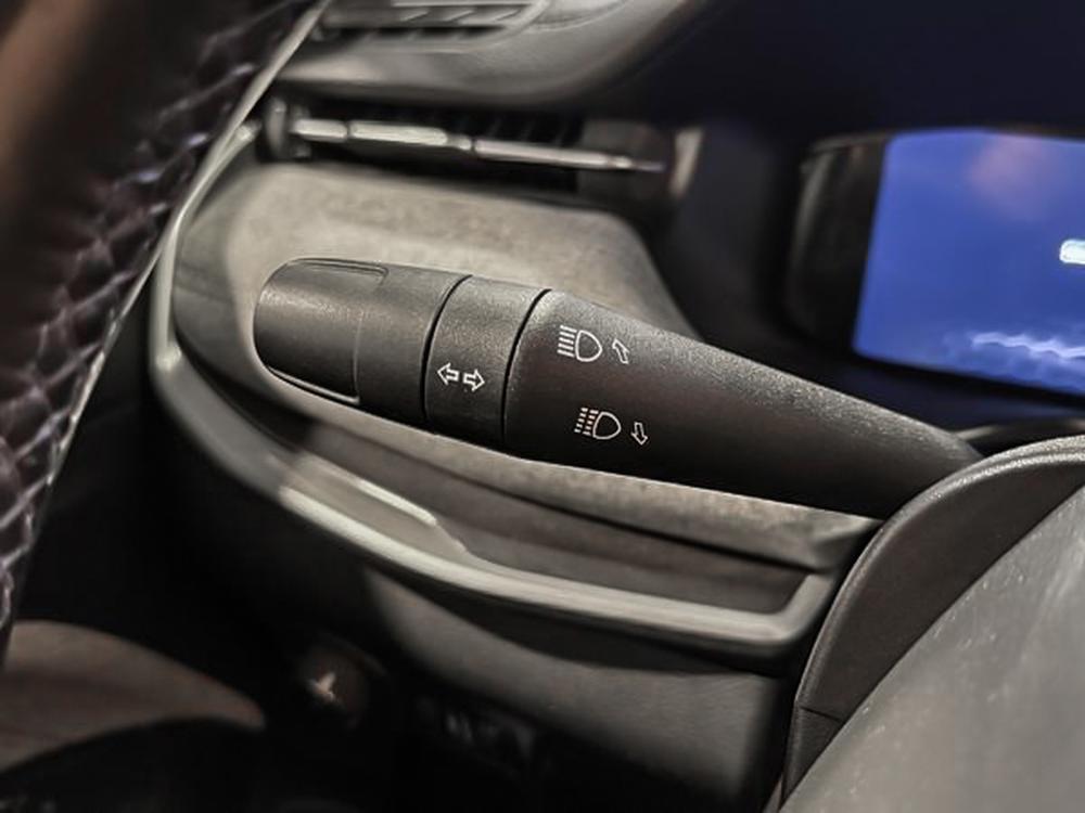 Jeep Compass 2022 Noir usage à vendre Jeep Compass 2022 Noir usage à vendre