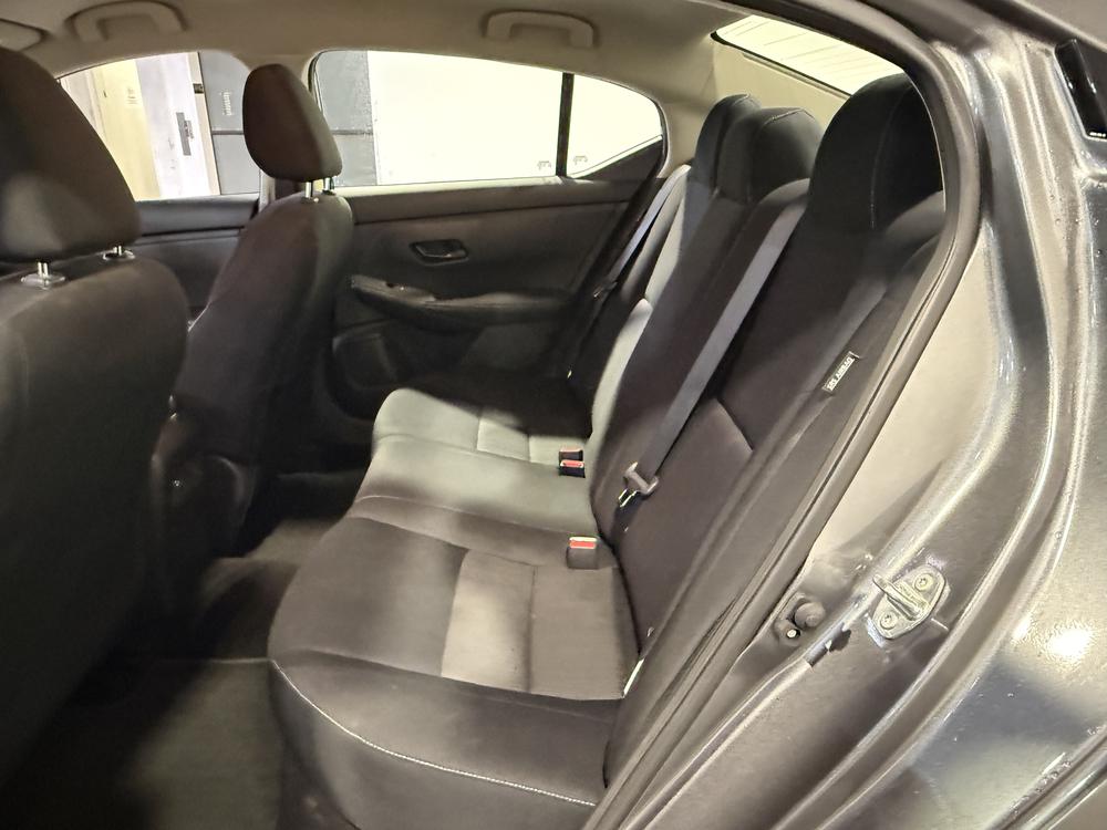 Nissan Sentra 2025 Gris usage à vendre Nissan Sentra 2025 Gris usage à vendre