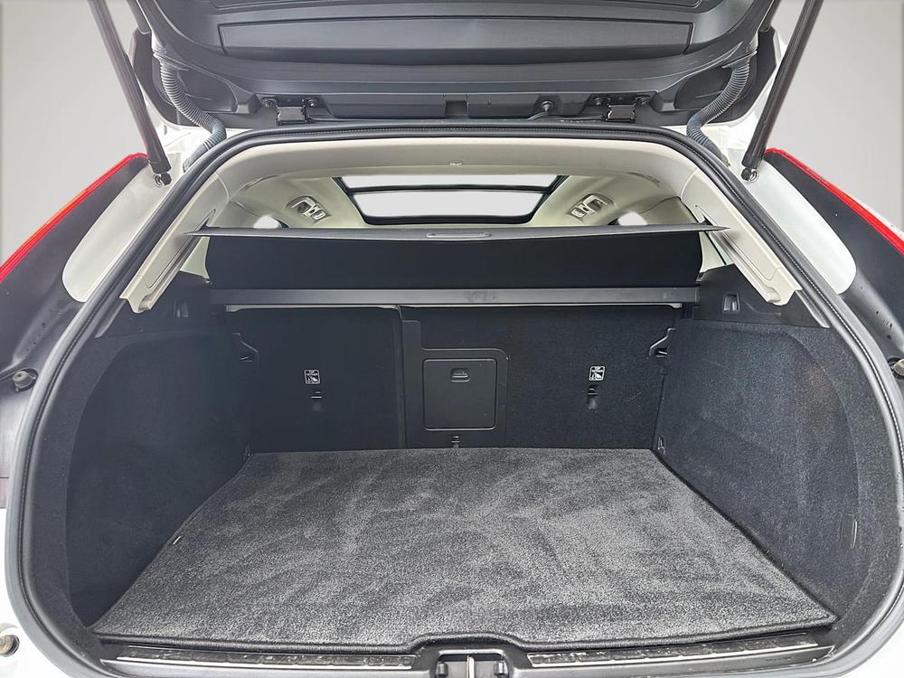 Volvo XC60 B5 PLUS AWD // DARK THEME 2024 d&rsquo;occasion à vendre - 19