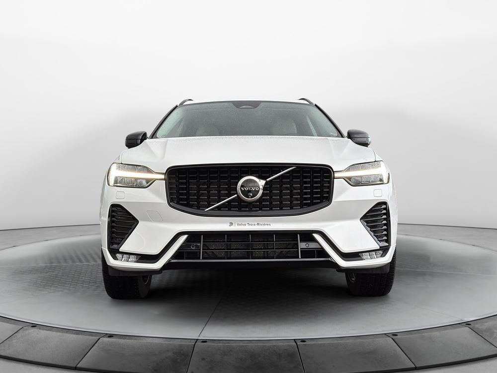 Volvo XC60 B5 PLUS AWD // DARK THEME 2024 d&rsquo;occasion à vendre - 2