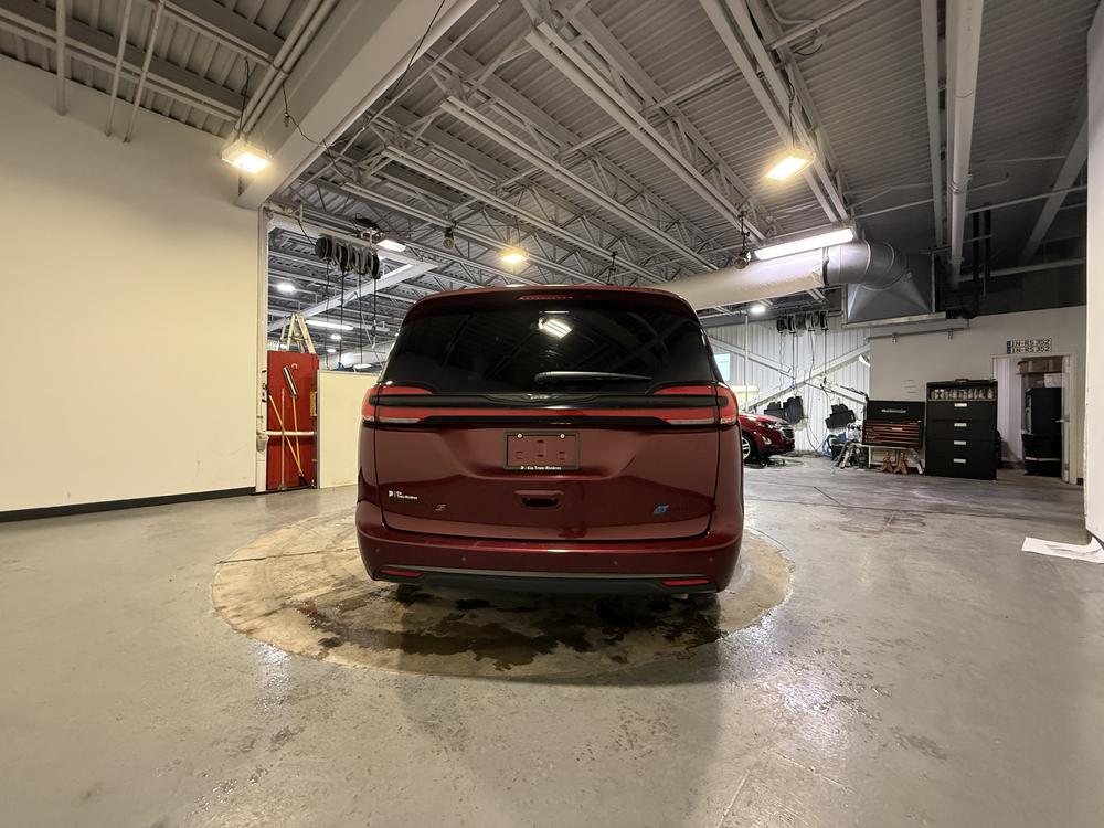 Chrysler Pacifica Hybrid TOURING 2023 à vendre à Shawinigan - 4