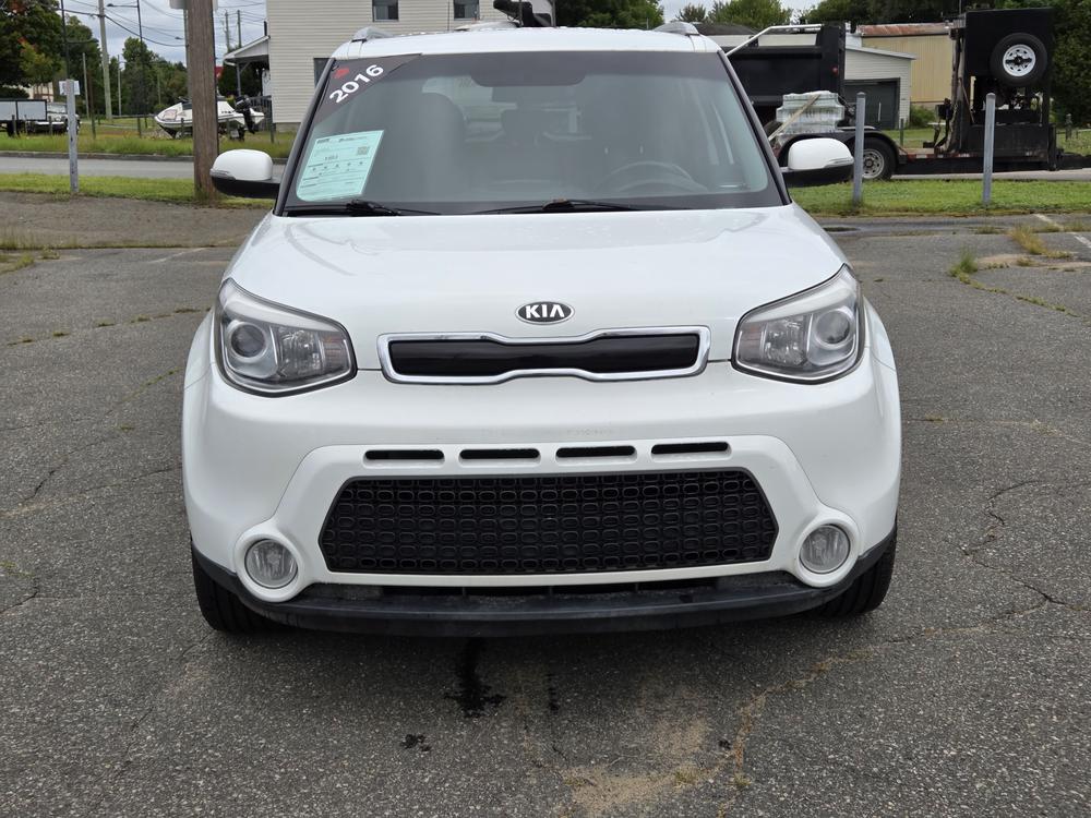 Kia Soul 2016 Blanc usage à vendre Kia Soul 2016 Blanc usage à vendre