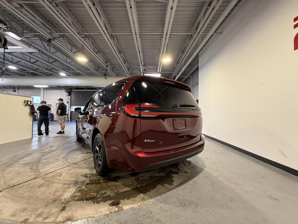 Chrysler Pacifica Hybrid TOURING 2023 à vendre à Shawinigan - 6