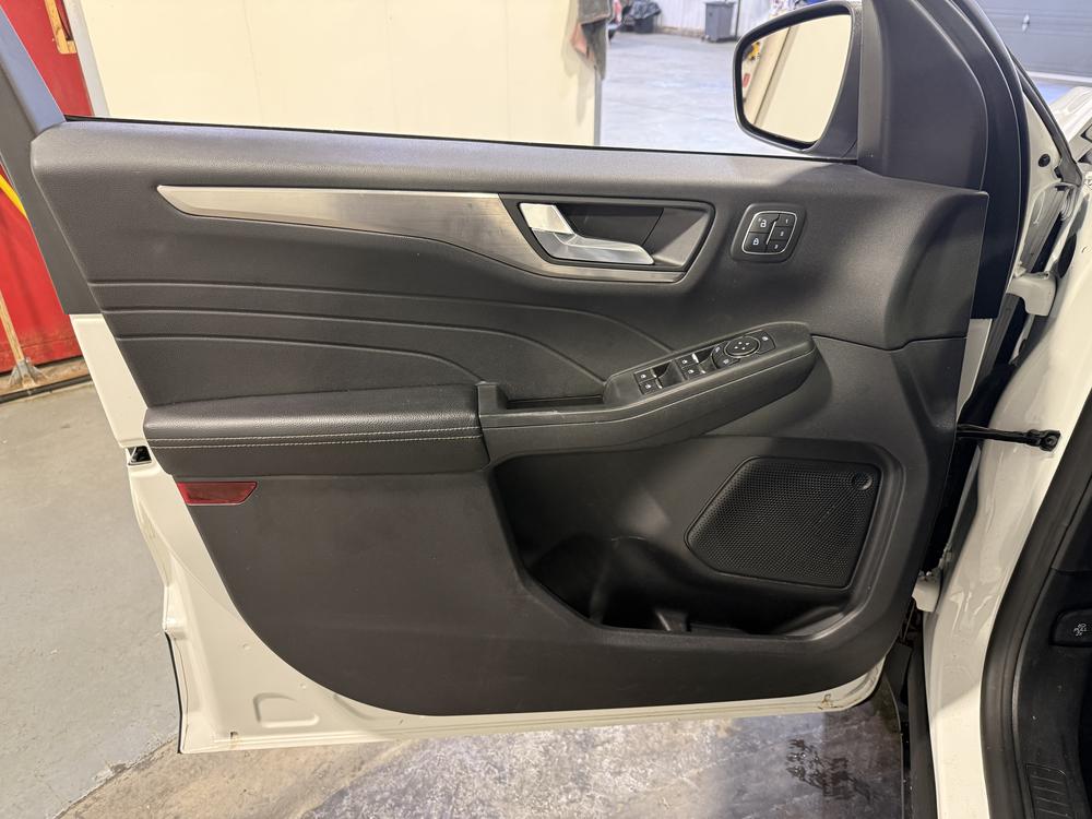 Ford Escape TITANIUM PLUG IN 2022 d&rsquo;occasion à vendre - 13
