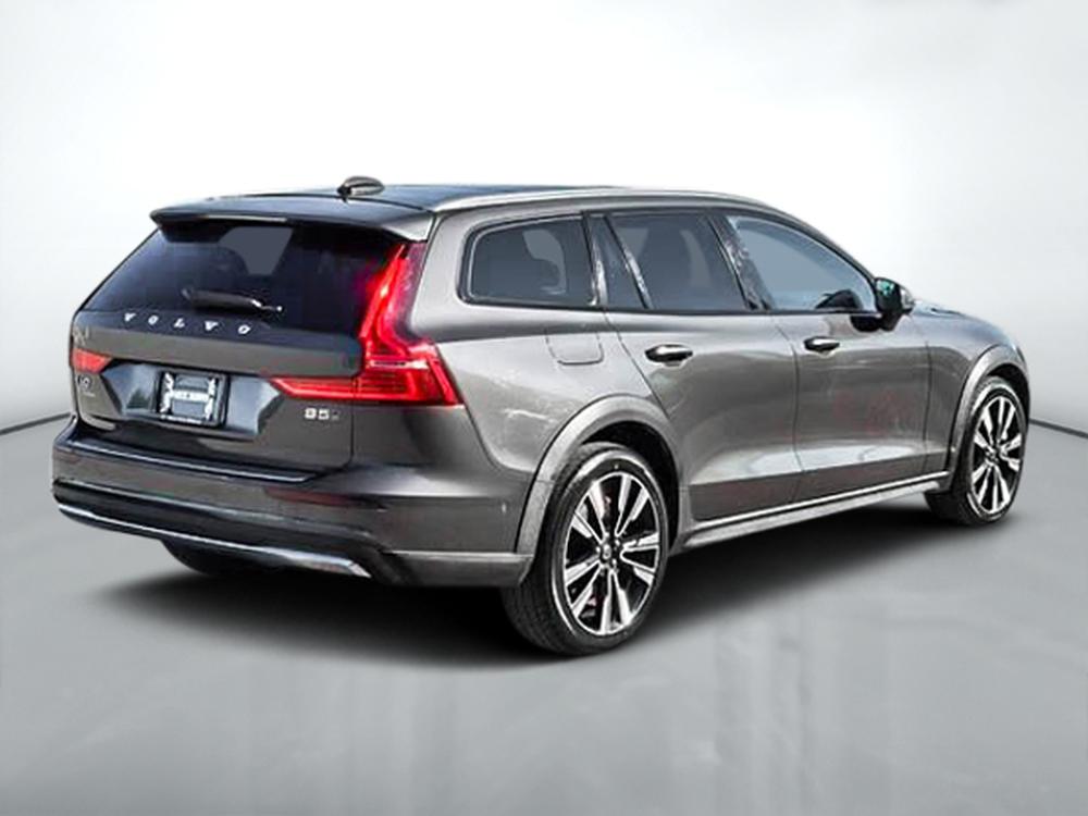 Volvo V60 Cross Country B5 PLUS AWD 2024 d&rsquo;occasion à vendre - 6