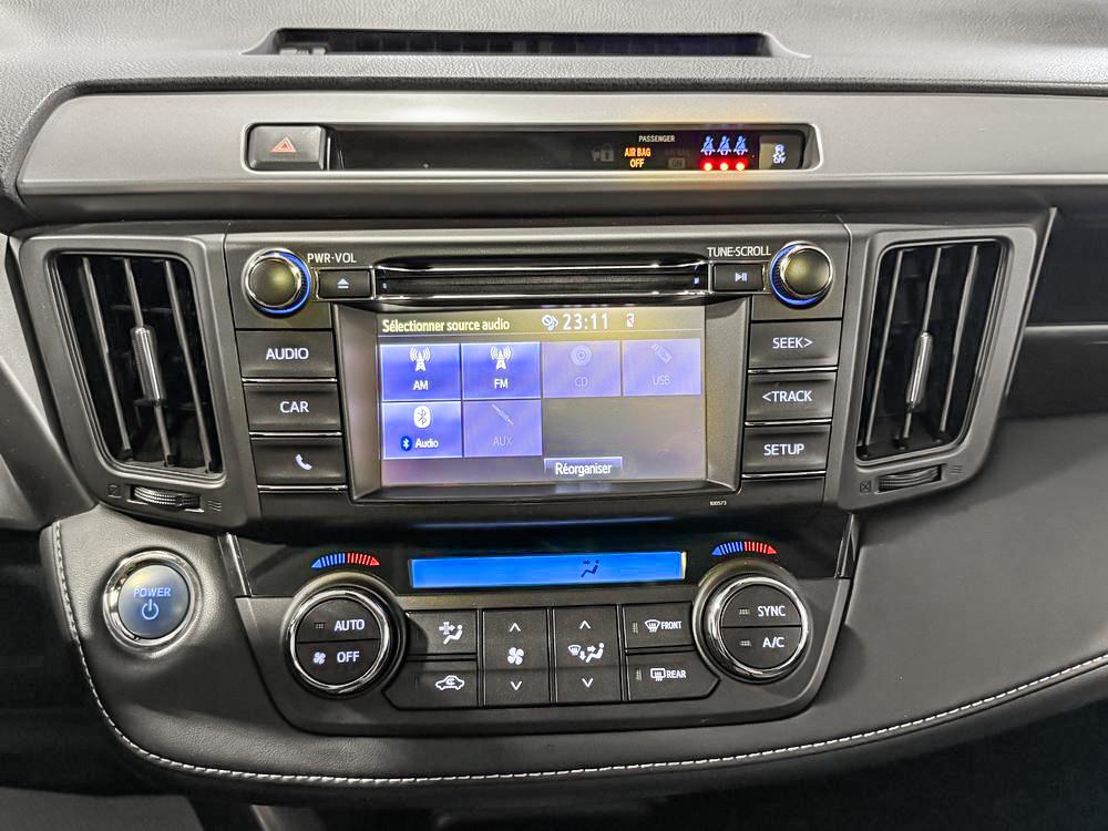 Toyota RAV4 HYBRID LE+ 2018 à vendre à Trois-Rivières - 31