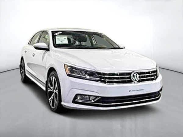 White 2018 Volkswagen Passat Sedan Front-Wheel Drive Automatic