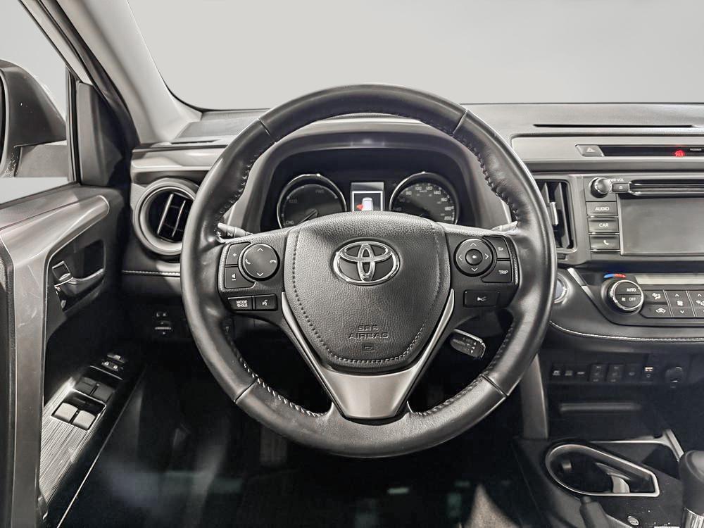 Toyota RAV4 HYBRID LE+ 2018 à vendre à Trois-Rivières - 22
