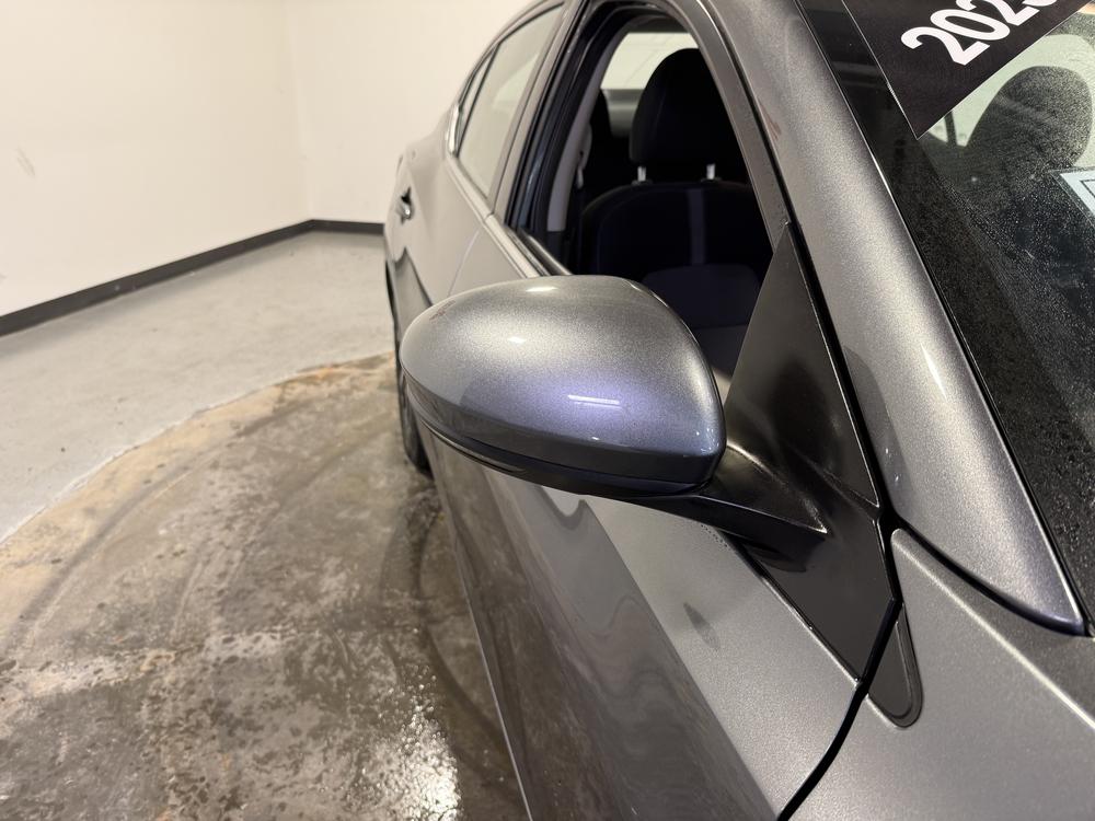 Nissan Sentra 2025 Gris usage à vendre Nissan Sentra 2025 Gris usage à vendre