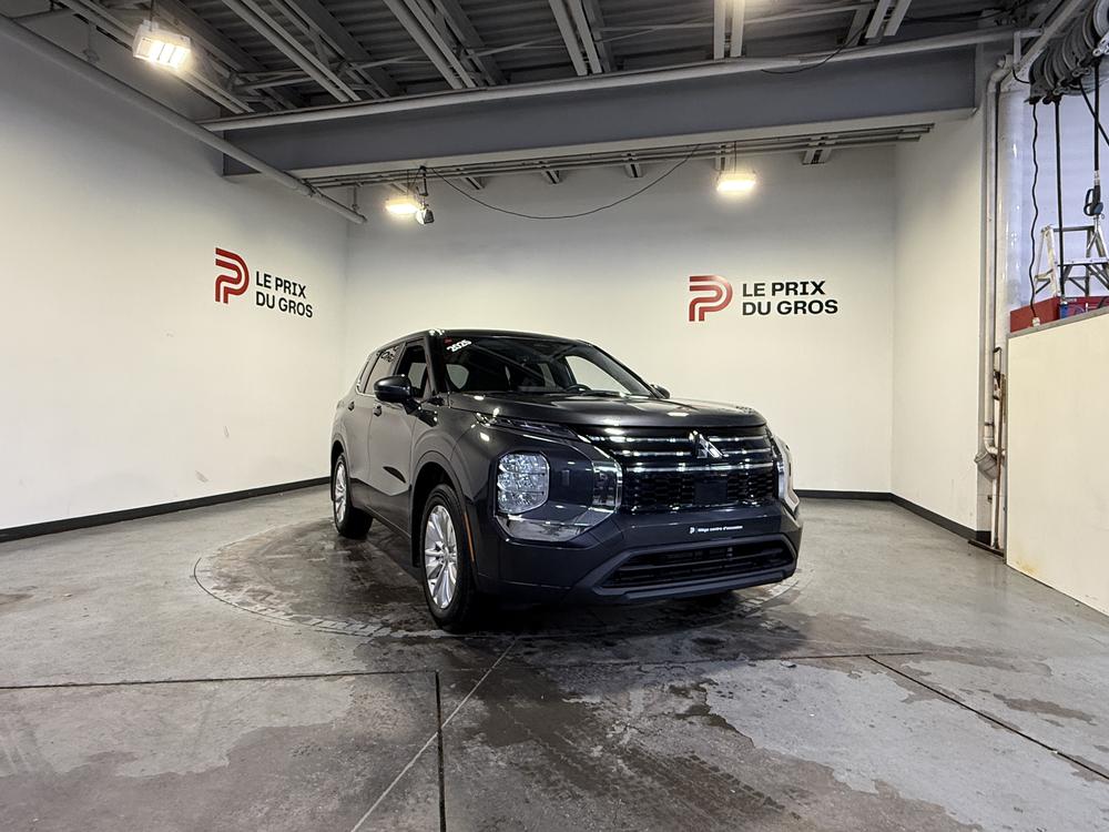 Mitsubishi Outlander ES