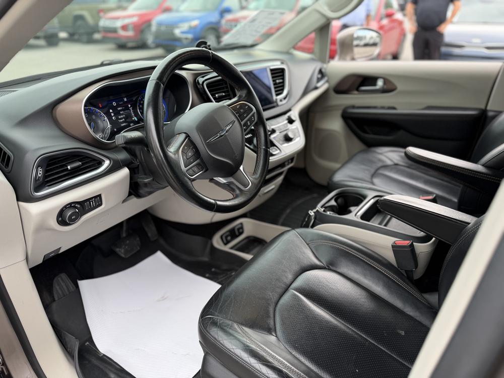 Chrysler Pacifica Touring 2017 d&rsquo;occasion à vendre - 12