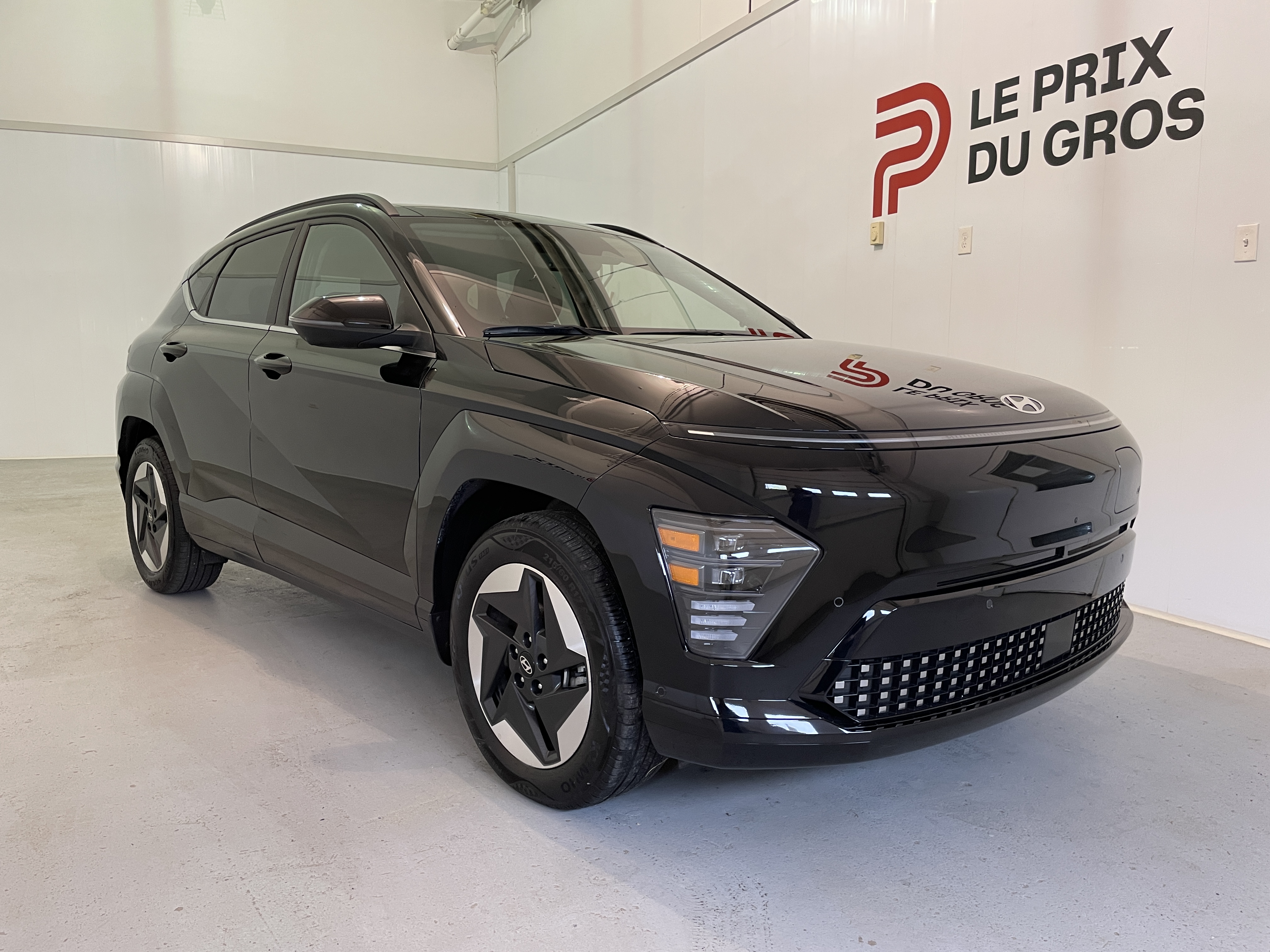 Black 2025 Hyundai Kona Electric SUV / Crossover Front-Wheel Drive Automatic