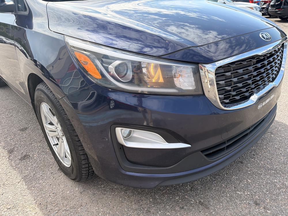 Kia Sedona LX 2020 d&rsquo;occasion à vendre - 11