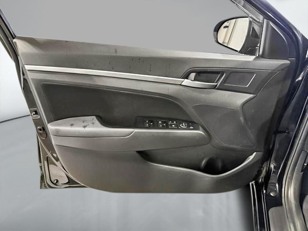 Hyundai Elantra Preferred 2020 d&rsquo;occasion à vendre - 13