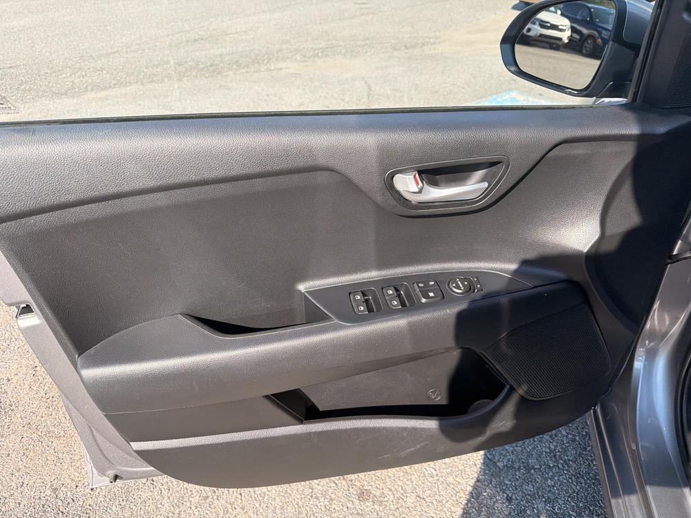 Kia Rio 5 portes LX+ 2022 d&rsquo;occasion à vendre - 13