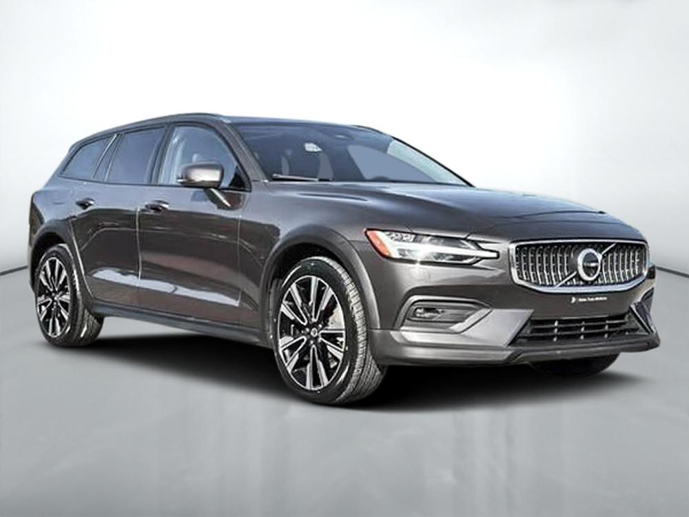 Volvo V60 Cross Country B5 PLUS AWD