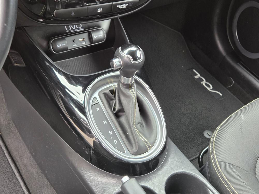 Kia Soul 2016 Blanc usage à vendre Kia Soul 2016 Blanc usage à vendre