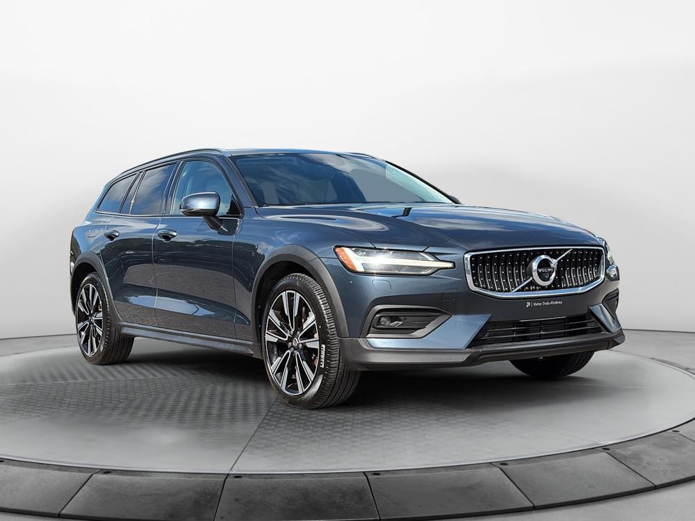 Volvo V60 Cross Country T5 PREMIER AWD // PLUS PACKAGE 2020 à vendre à Trois-Rivières - 1