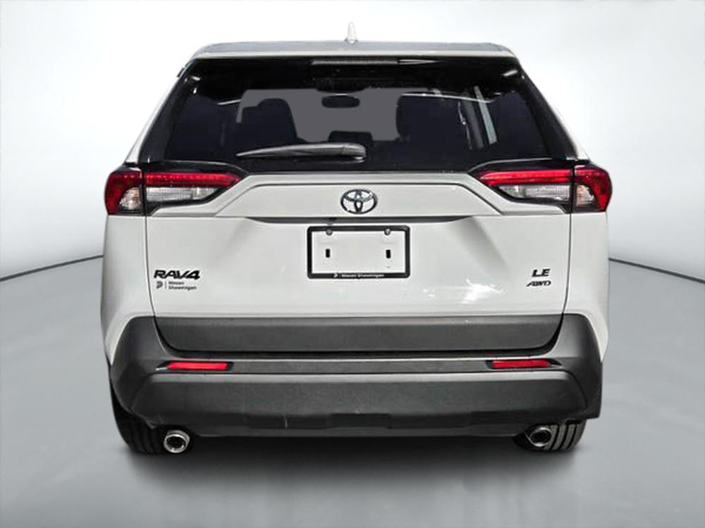 Toyota RAV4 LE 2022 d&rsquo;occasion à vendre - 4