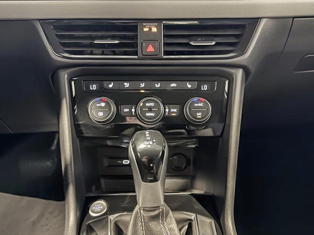 Volkswagen Taos 2024 Noir usage à vendre Volkswagen Taos 2024 Noir usage à vendre