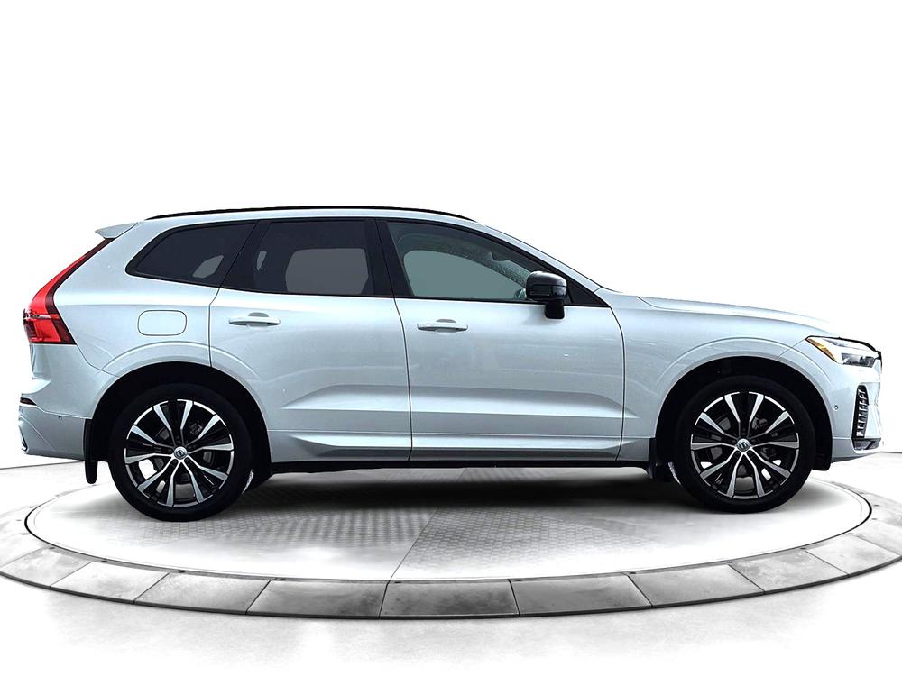 Volvo XC60 B5 PLUS AWD // DARK THEME 2024 d&rsquo;occasion à vendre - 6