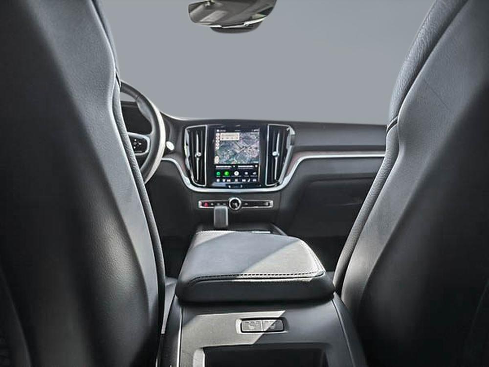 Volvo V60 Cross Country B5 PLUS AWD 2024 d&rsquo;occasion à vendre - 14