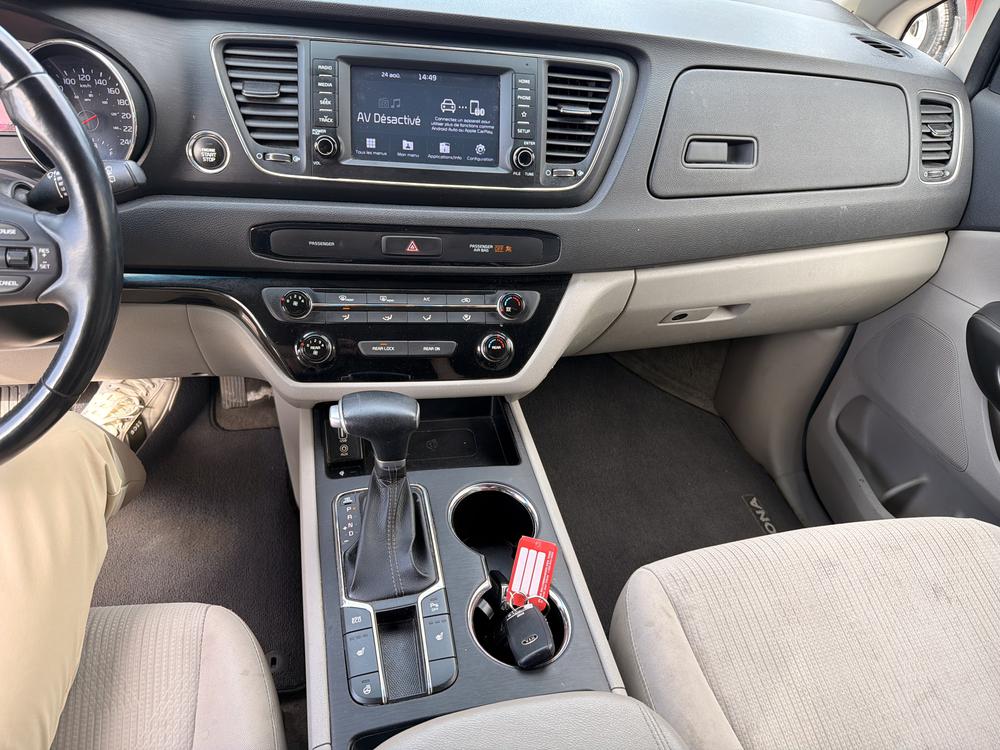 Kia Sedona LX 2020 d&rsquo;occasion à vendre - 31