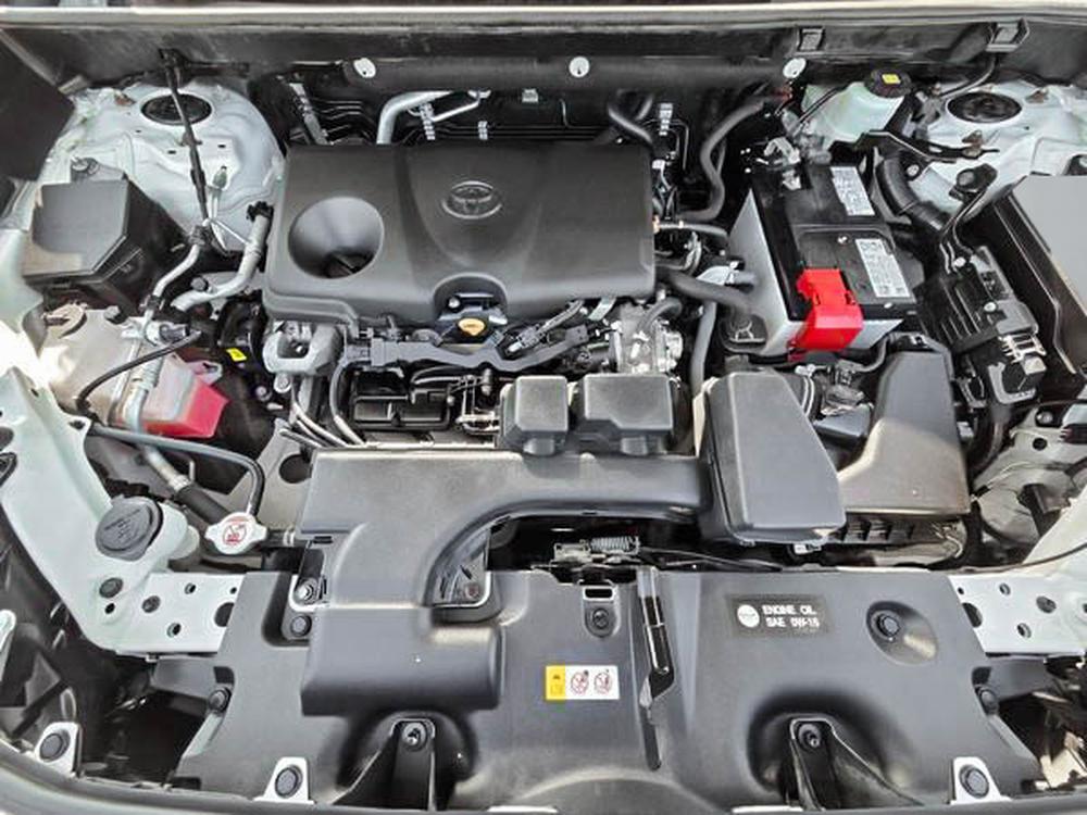 Toyota RAV4 LE 2022 d&rsquo;occasion à vendre - 11