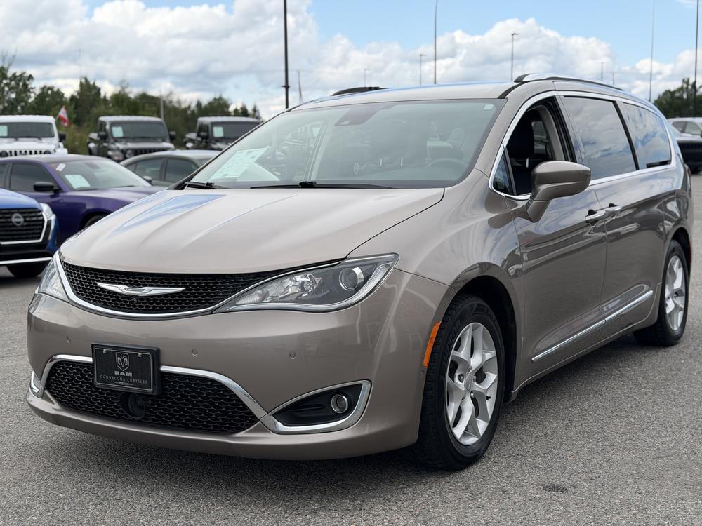 Chrysler Pacifica Touring 2017 d&rsquo;occasion à vendre - 8