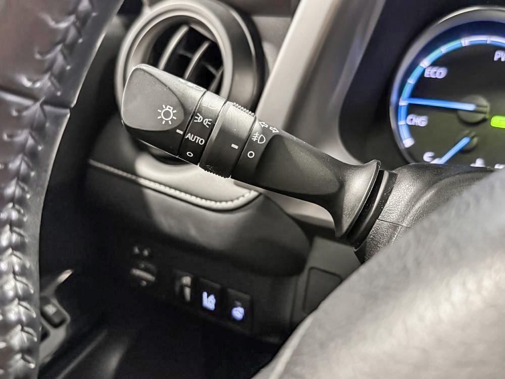 Toyota RAV4 HYBRID LE+ 2018 à vendre à Trois-Rivières - 27