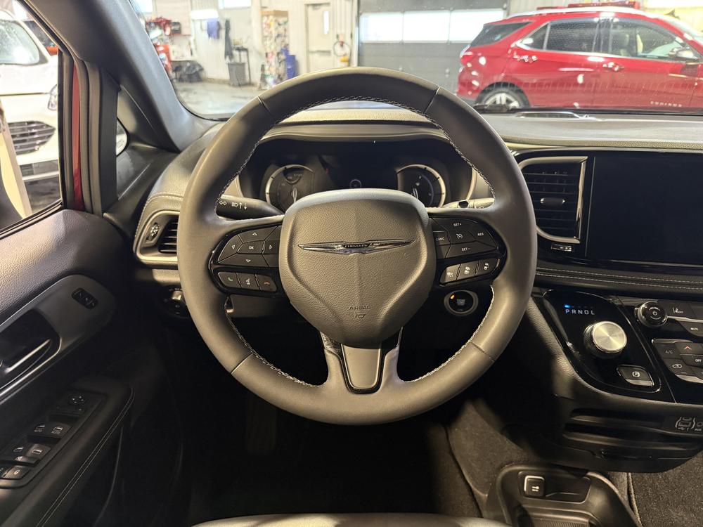 Chrysler Pacifica Hybrid TOURING 2023 à vendre à Shawinigan - 17