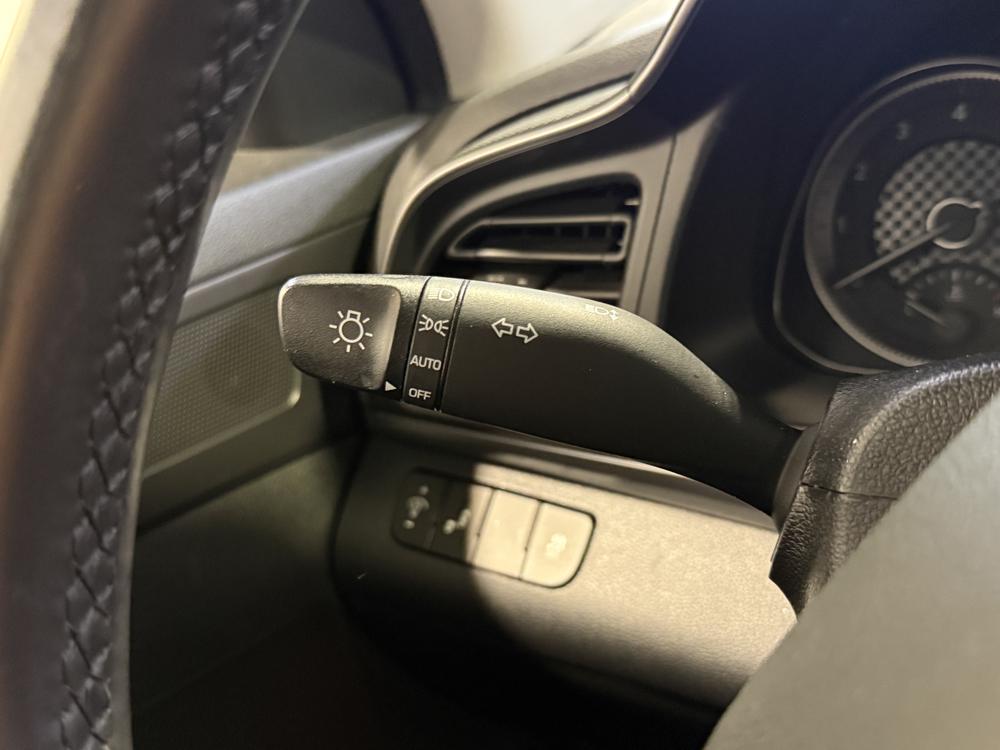 Hyundai Elantra Preferred 2020 d&rsquo;occasion à vendre - 21