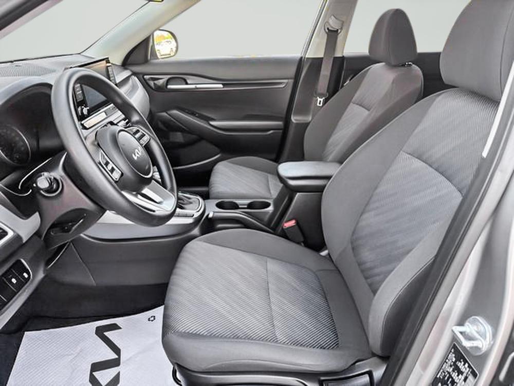 Kia Seltos LX FWD 2023 d&rsquo;occasion à vendre - 16