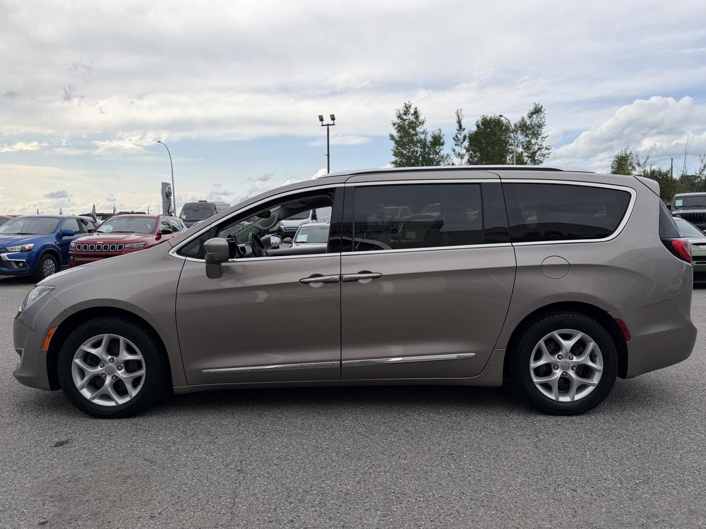 Chrysler Pacifica Touring 2017 d&rsquo;occasion à vendre - 7