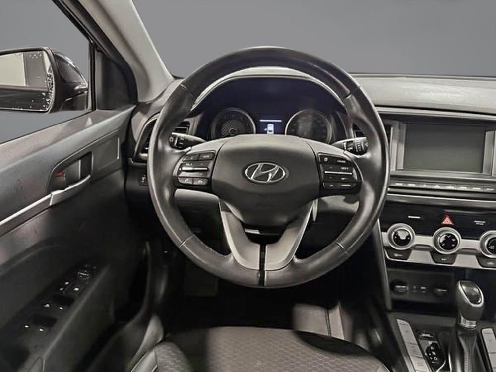 Hyundai Elantra Preferred 2020 d&rsquo;occasion à vendre - 17